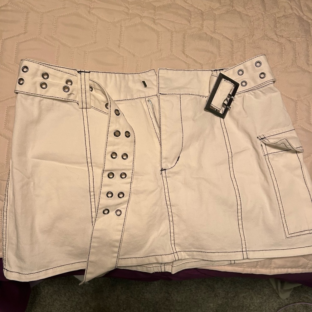 Forever 21 White Mini Skirt